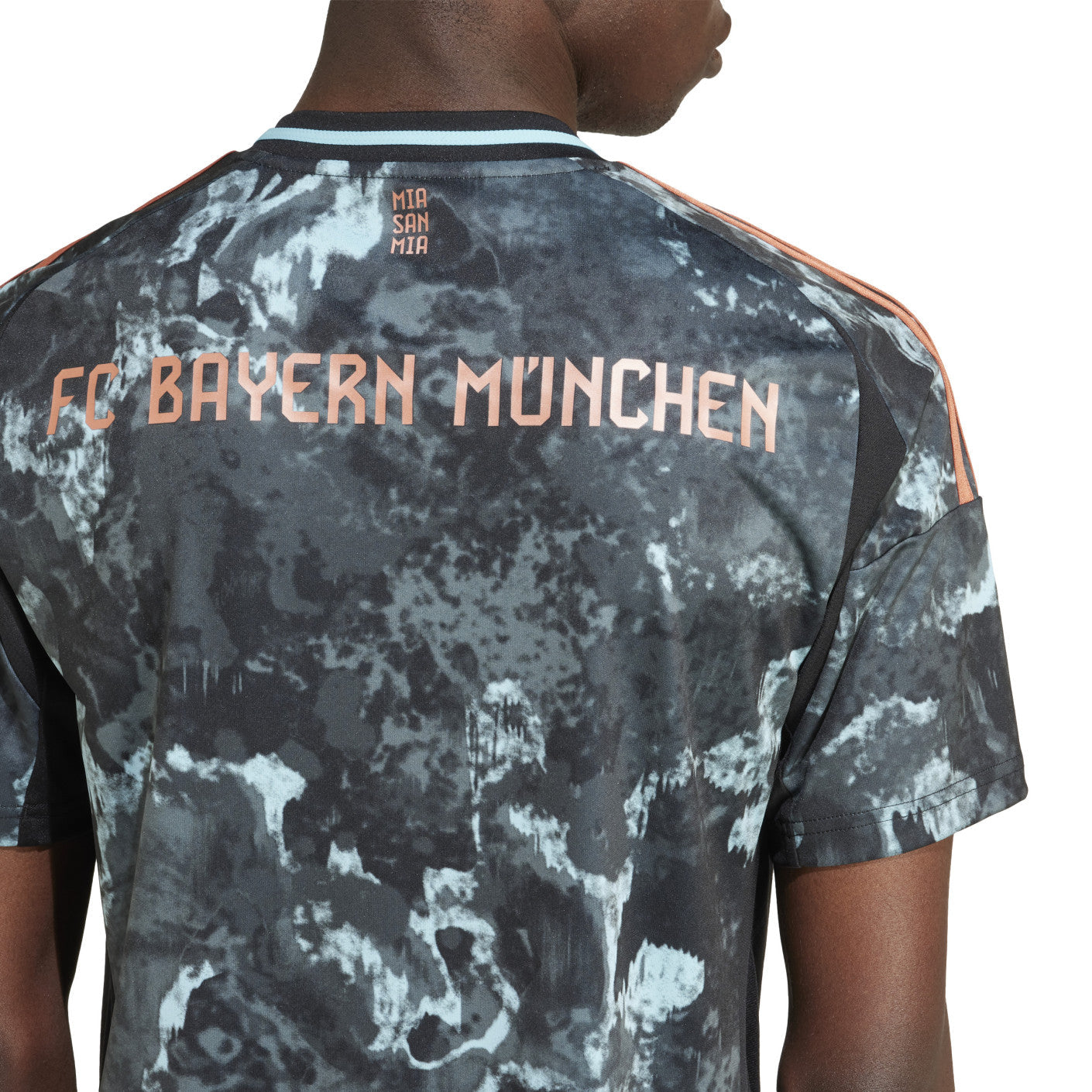 BAYERN MUNCHEN 24/25 Auswärtstrikot