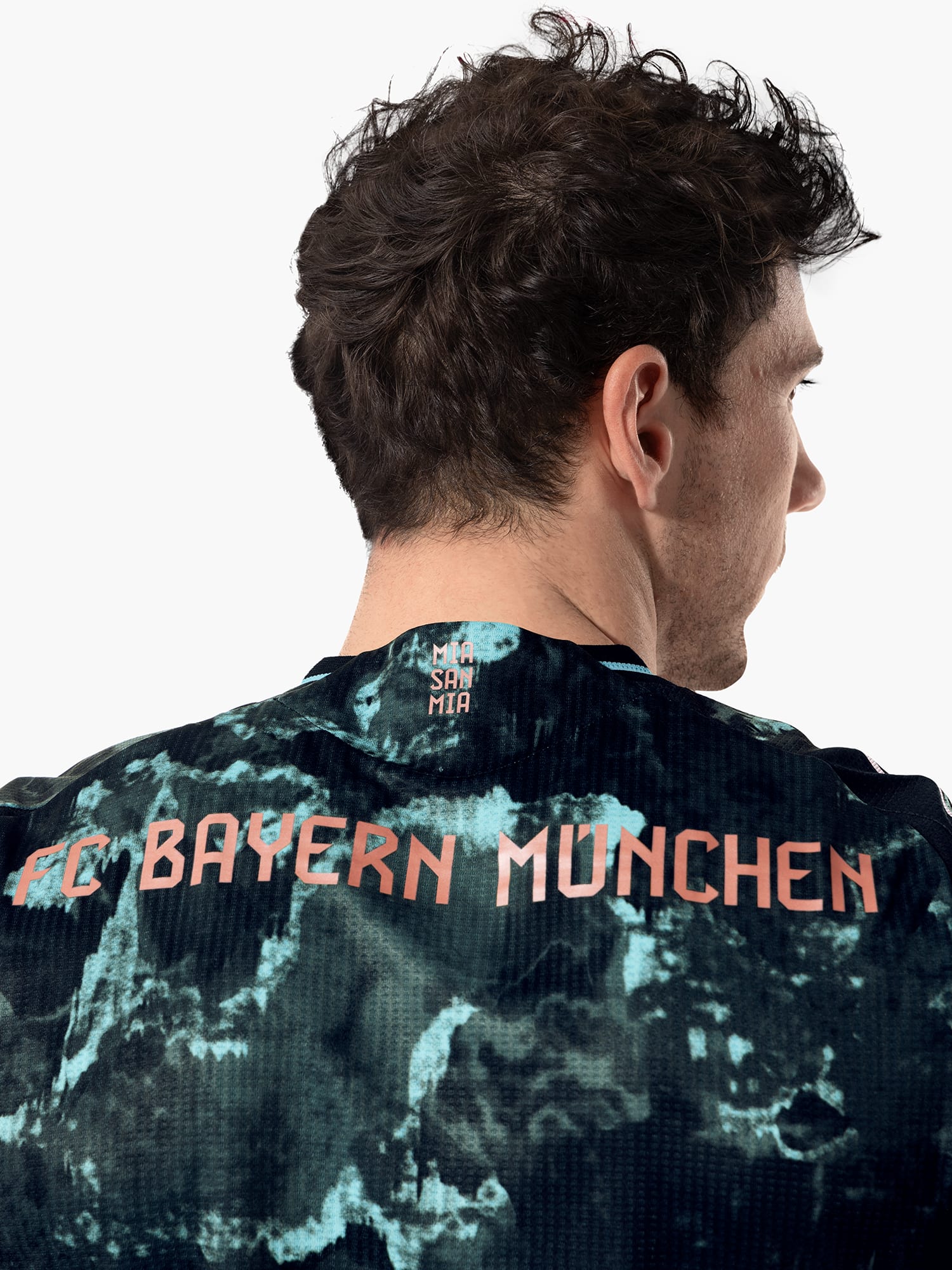 BAYERN MUNCHEN 24/25 Spieler-Auswärtstrikot