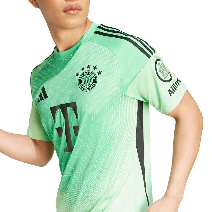 BAYERN MUNCHEN 26